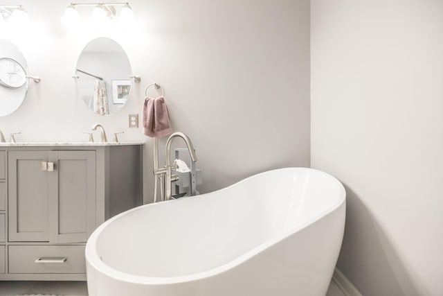 2403 English Hill Dr, Murfreesboro, TN 37130 - bathroom with a soaking tub, double vanity, and a sink