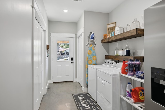 208 Lakeview Dr, Hohenwald, TN 38462 - laundry area featuring washing machine and dryer, baseboards, and recessed lighting