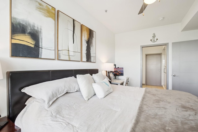 bedroom with ceiling fan