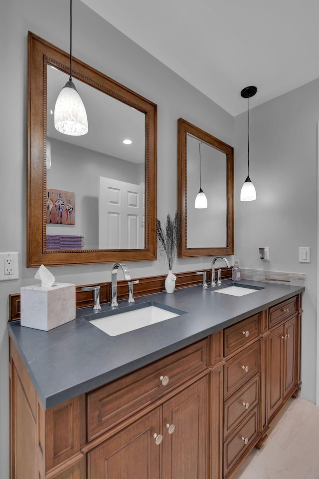 6112 Frontier Ct, Nashville, TN 37211 - bathroom with a sink and double vanity