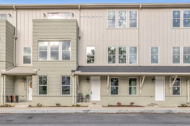 1617 Adams St, Chattanooga, TN 37408 - view of property featuring brick siding
