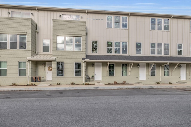 1617 Adams St, Chattanooga, TN 37408 - view of property featuring brick siding