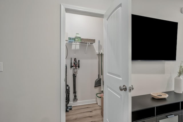 162 Jackson Alan Dr, Murfreesboro, TN 37130 - spacious closet with light wood finished floors