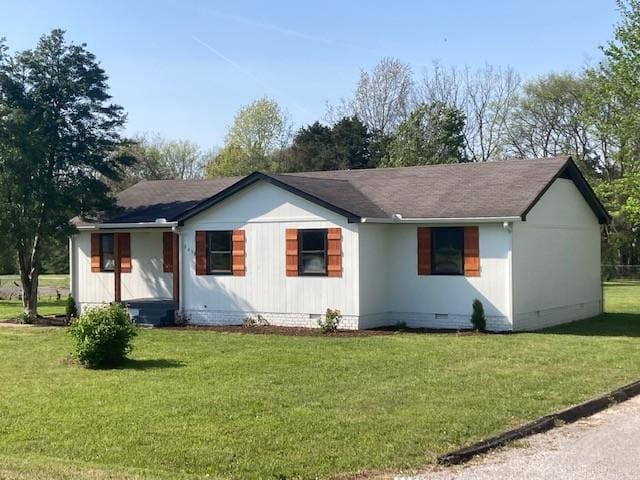 ranch-style house with crawl space and a front yard