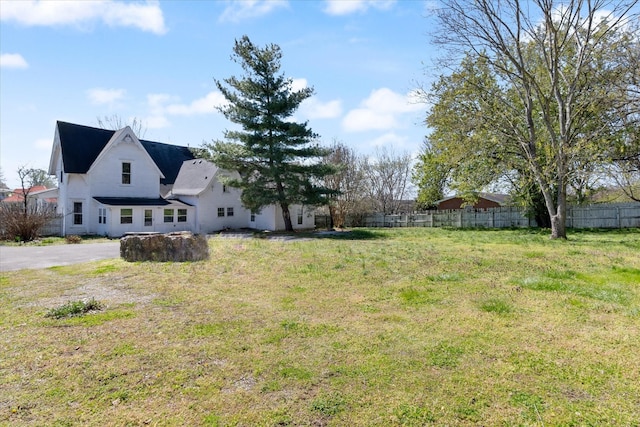 201 Knob Creek Rd, Wartrace, TN 37183 - view of yard featuring fence