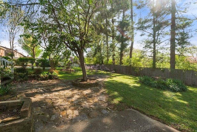 view of yard featuring fence