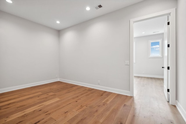 3207B Long Blvd, Nashville, TN 37203 - unfurnished room with visible vents, baseboards, light wood finished floors, and recessed lighting