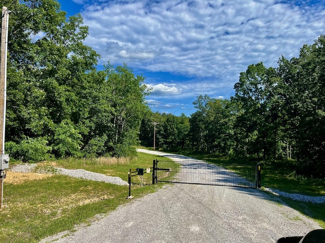 2340 Bear Hollow Dr, Waverly, TN 37185