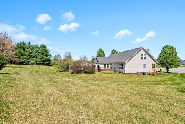 580 Mountain View Dr, Clarksville, TN 37043 - view of yard with central AC