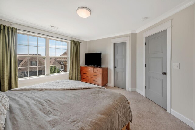 1009 Alpaca Dr, Spring Hill, TN 37174 - bedroom featuring carpet, visible vents, baseboards, and crown molding