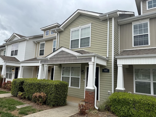 309 Sam Houston Cir, Clarksville, TN 37040 - photo 2