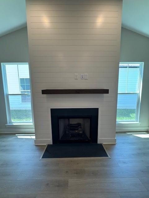 5818 Willoughby Way, Murfreesboro, TN 37129 - detailed view of a large fireplace and wood finished floors