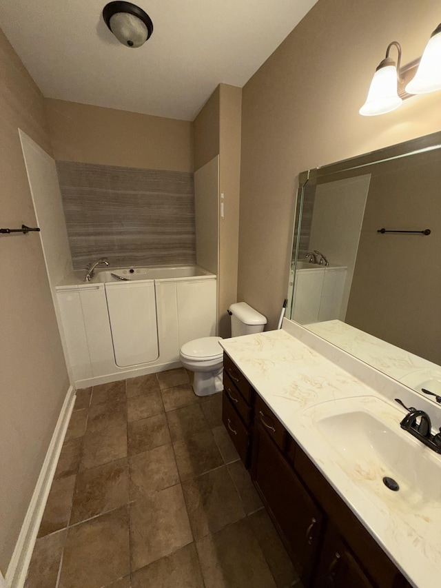 2256 Ellington Gait Dr, Clarksville, TN 37043 - full bath featuring a bath and vanity