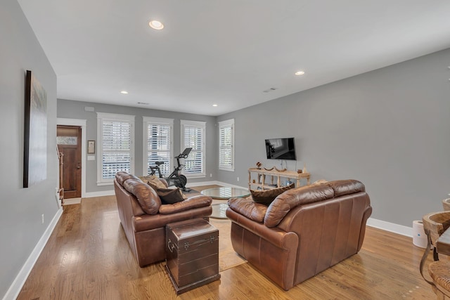 613 Chesterfield Way, Nashville, TN 37212 - living area with recessed lighting, light wood-type flooring, and baseboards