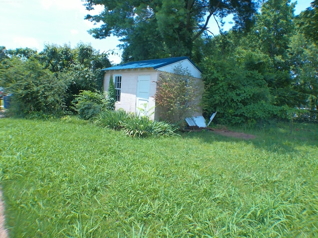 201 Hodges St N, Cowan, TN 37318 - view of yard with a shed