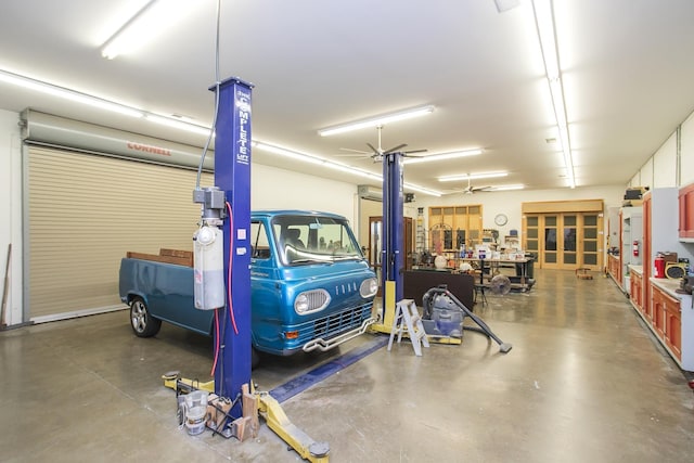 1035 Forest Harbor Dr, Hendersonville, TN 37075 - garage with ceiling fan