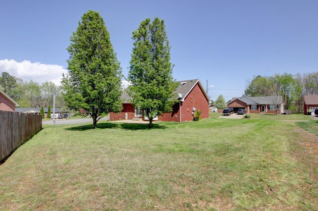 320 Maple Park Dr, Clarksville, TN 37040 - photo 34