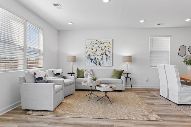 8524 Turnbull Dr, Pleasant View, TN 37146 - living room featuring light wood-type flooring, baseboards, and recessed lighting