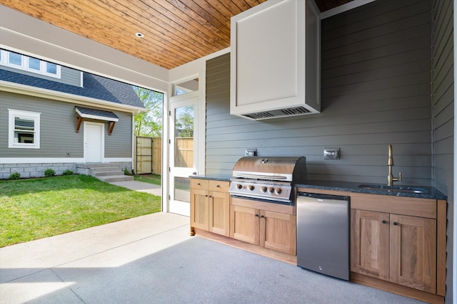 2109 10th Ave S, Nashville, TN 37204 - view of patio / terrace with fence, entry steps, a sink, and area for grilling