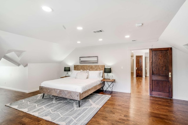 931 Caldwell Ln, Nashville, TN 37204 - bedroom featuring vaulted ceiling, visible vents, recessed lighting, wood finished floors, and baseboards