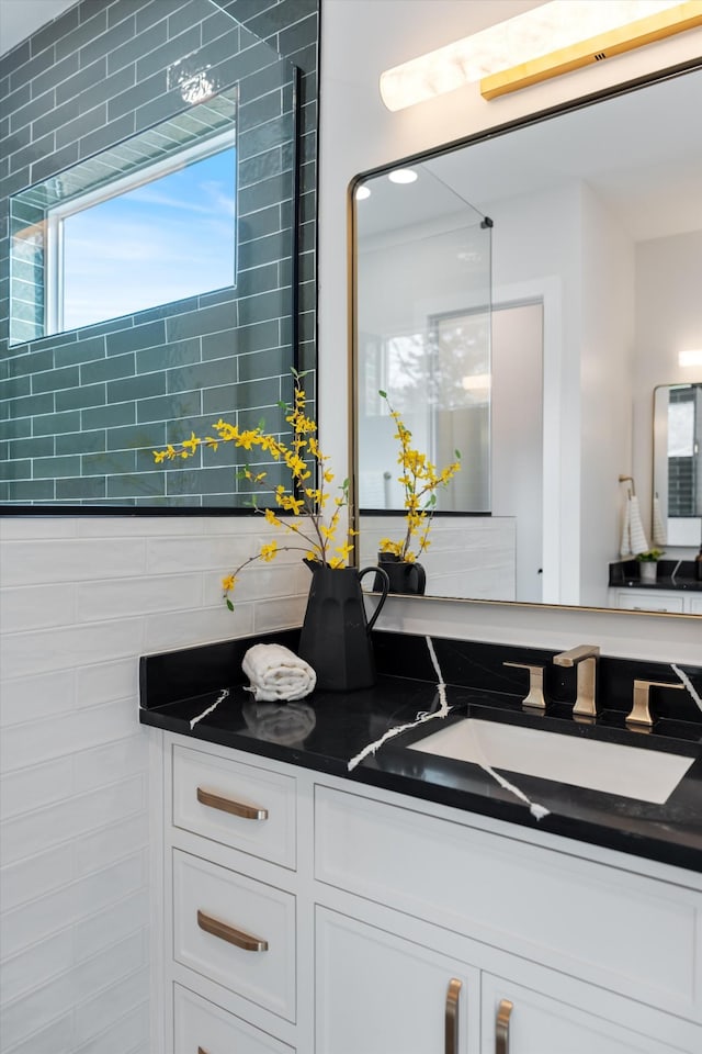819 Davidson Dr, Nashville, TN 37205 - bathroom with vanity