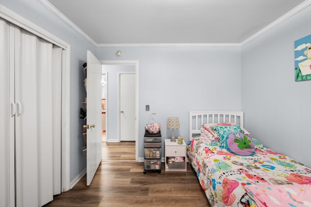 5007 Bonnalynn Dr, Hermitage, TN 37076 - bedroom with dark wood-type flooring, baseboards, and ornamental molding
