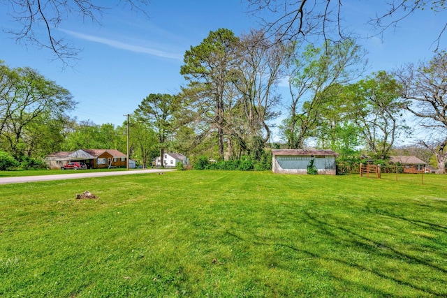 701 Santa Fe Pike, Columbia, TN 38401 - view of yard with an outbuilding