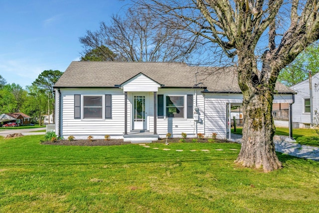 701 Santa Fe Pike, Columbia, TN 38401 - view of front of home with a shingled roof and a front lawn