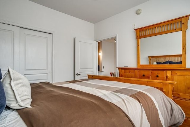 bedroom with a closet
