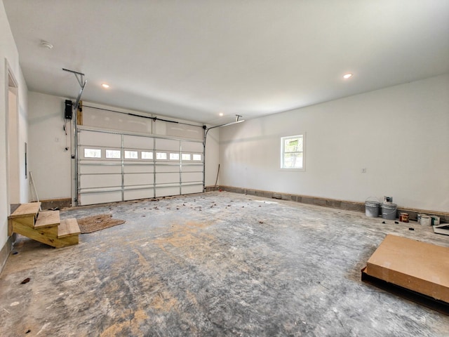 1018 Woodland Dr, New Johnsonville, TN 37134 - garage featuring recessed lighting