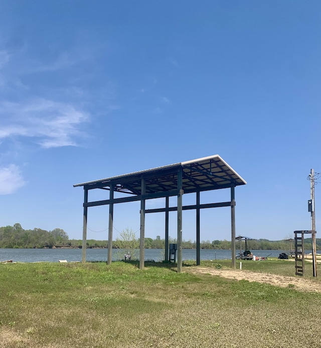 1189 River Front Dr, Clifton, TN 38425