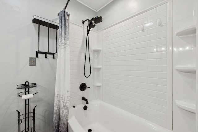 bathroom featuring shower / bath combo with shower curtain