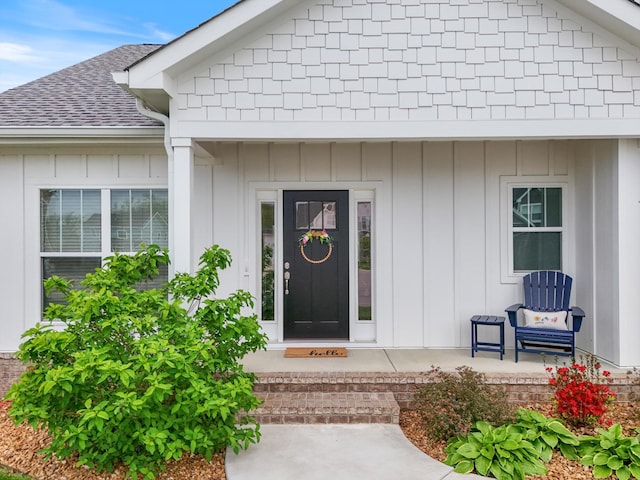 22 Flip Flop Ct, Winchester, TN 37398 - entrance to property featuring board and batten siding and roof with shingles