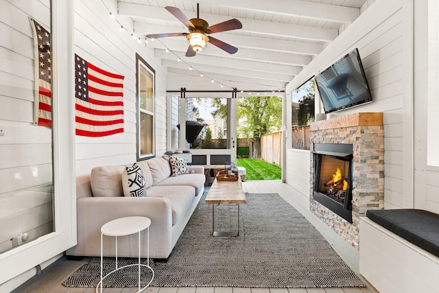 4008 Nevada Ave, Nashville, TN 37209 - interior space featuring beam ceiling