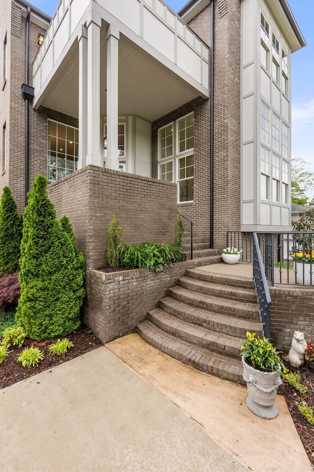 113 Cheekwood Ter, Nashville, TN 37205 - entrance to property featuring brick siding