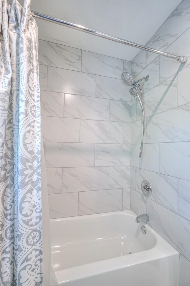 1143 Carnton Ln, Franklin, TN 37064 - bathroom featuring shower / bath combo