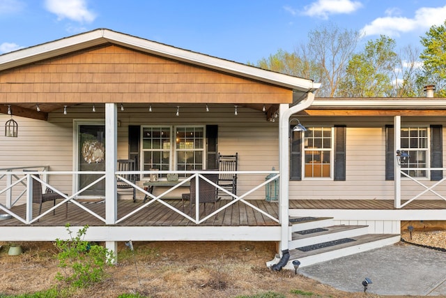 view of front facade featuring a porch