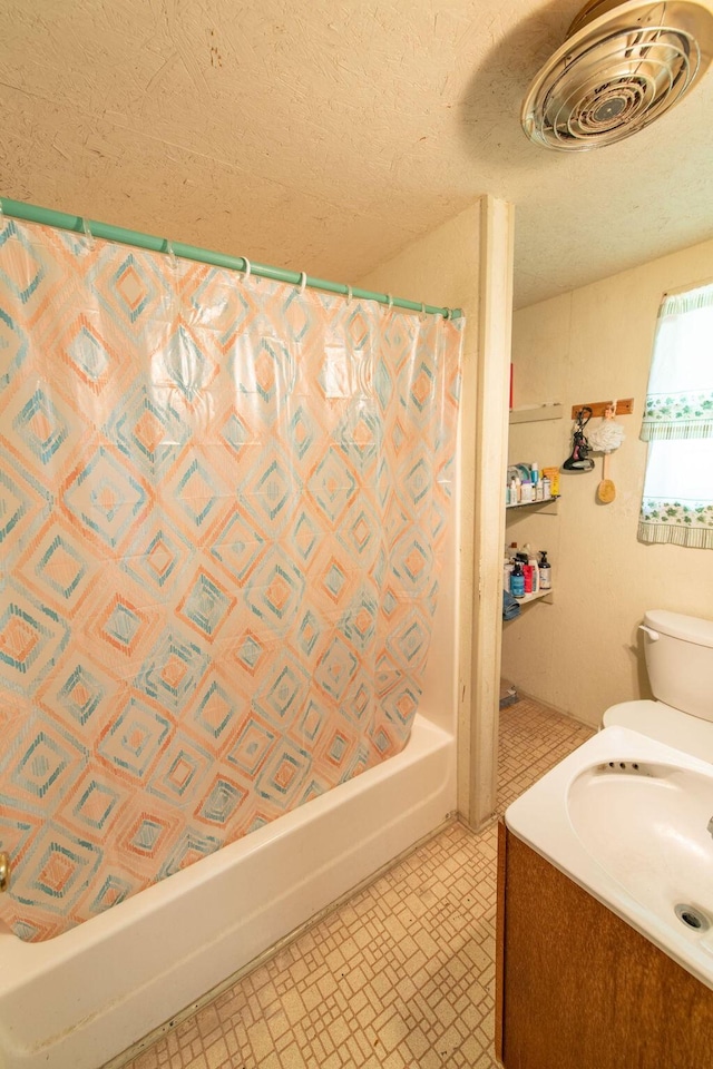 176 Water Ln NW, Charleston, TN 37310 - full bath with vanity, tile patterned floors, toilet, visible vents, and shower / bath combo with shower curtain