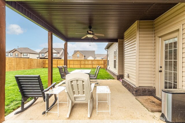 133 Kildeer Dr, Clarksville, TN 37040 - view of patio featuring a fenced backyard, ceiling fan, and outdoor dining area