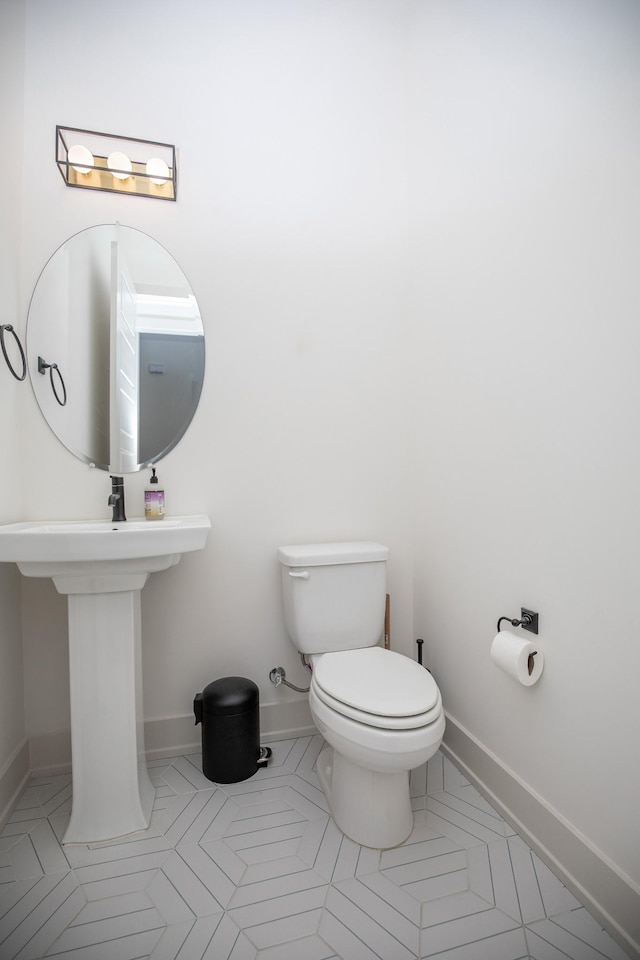 3509B Wrenwood Ave, Nashville, TN 37205 - bathroom with toilet, baseboards, and tile patterned flooring