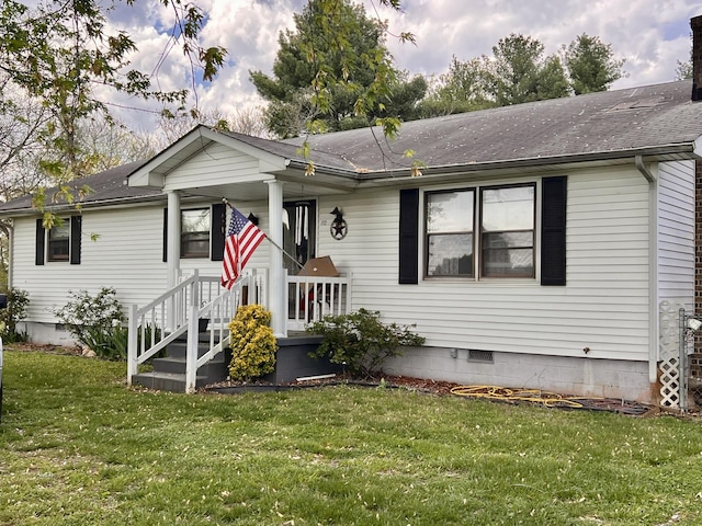 1112 Cumberland St, Decherd, TN 37324 - single story home featuring crawl space, a front yard, and a shingled roof