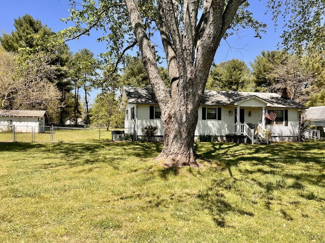 1112 Cumberland St, Decherd, TN 37324 - view of yard with fence