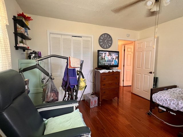 1112 Cumberland St, Decherd, TN 37324 - bedroom featuring ceiling fan, wood finished floors, and a closet