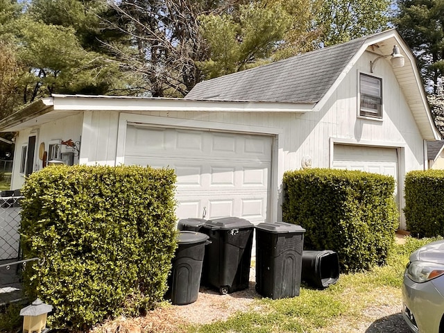 1112 Cumberland St, Decherd, TN 37324 - view of garage