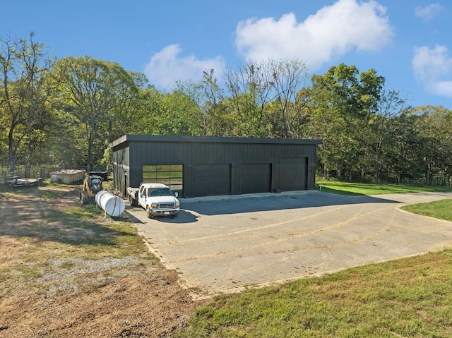 274 Callis Rd, Lebanon, TN 37090 - view of pole building with a lawn