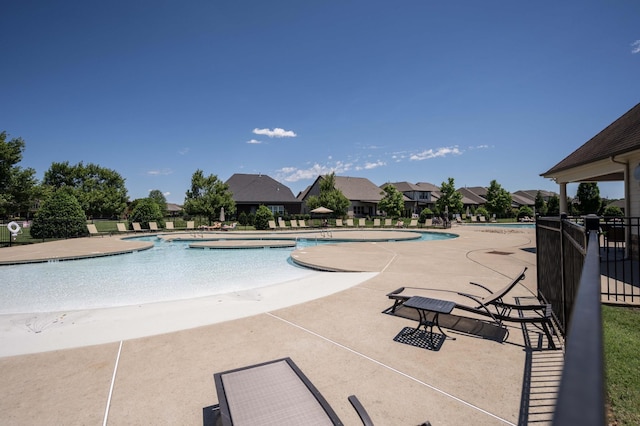 4302 Peacemill Ln, Murfreesboro, TN 37128 - community pool with a patio