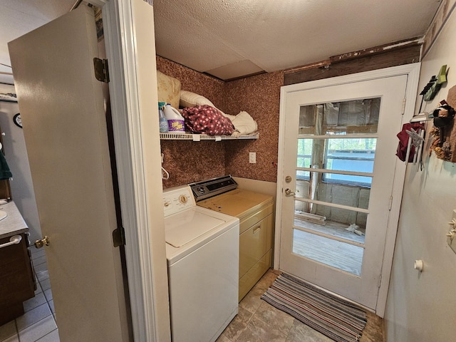 50 Deaton Ln, Parsons, TN 38363 - laundry room with washer and dryer, laundry area, and a textured ceiling