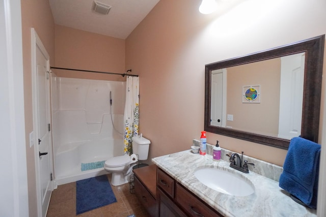 full bath with tile patterned floors, a shower with curtain, toilet, vanity, and visible vents