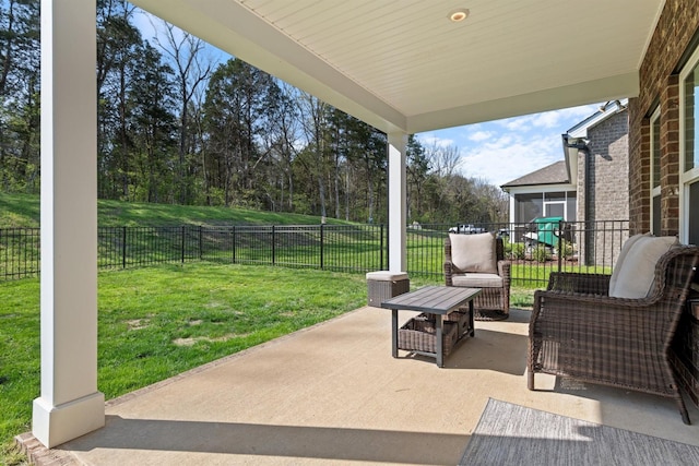 565 Kipton Trl, Lebanon, TN 37087 - view of patio / terrace with a fenced backyard