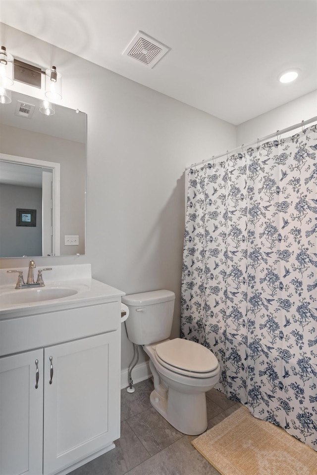 565 Kipton Trl, Lebanon, TN 37087 - bathroom with visible vents, a shower with shower curtain, toilet, vanity, and tile patterned floors